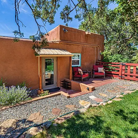 Pet Friendly Pinon Heaven Bed & Breakfast